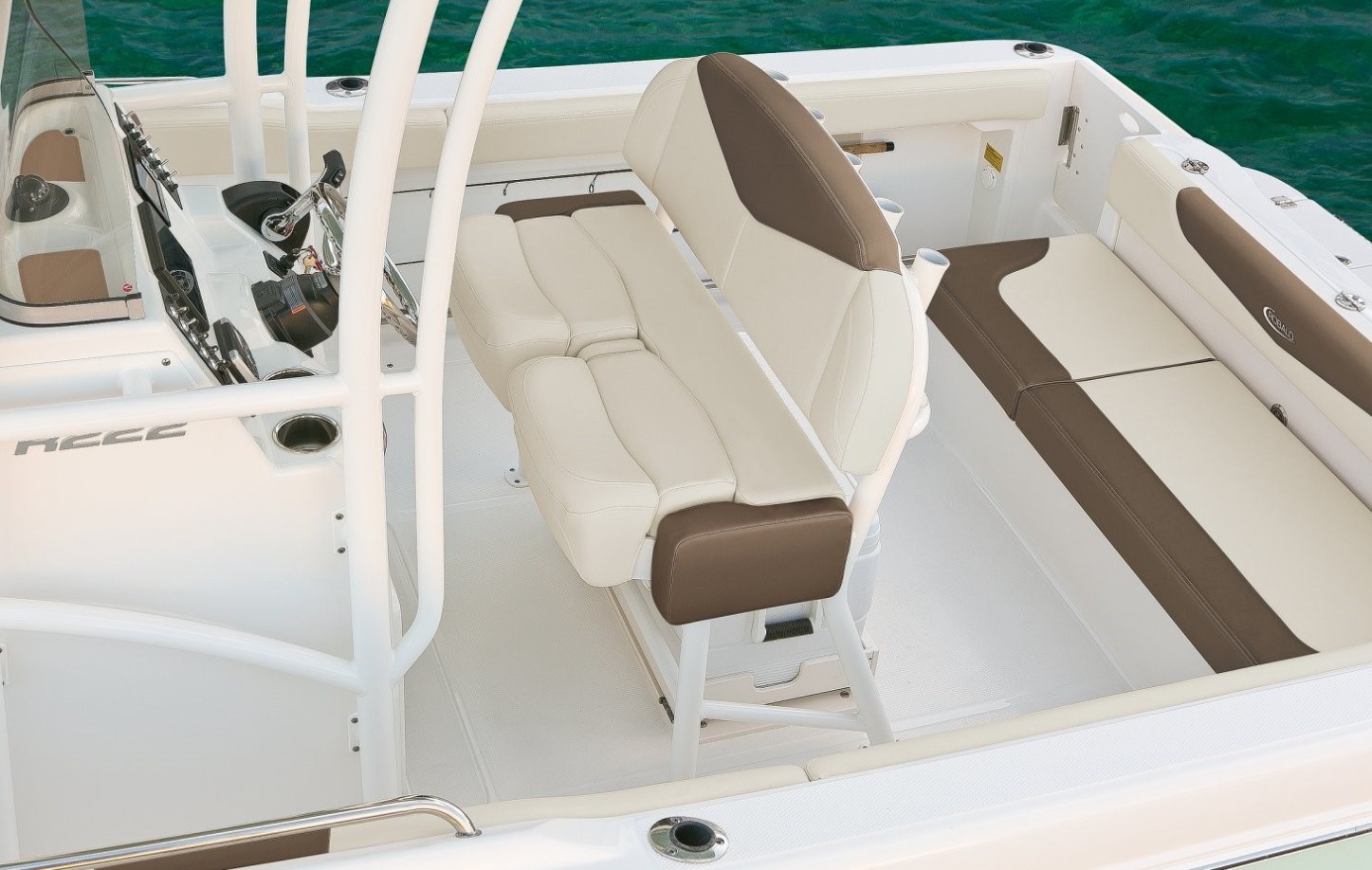 Robalo Boats upholstery - Triangle Magazine Robalo Boats upholstery miami