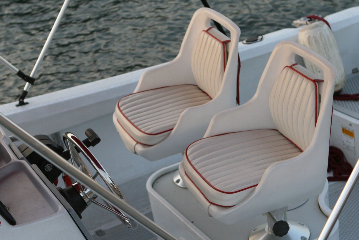 Upholstery for Boats Guide to Better Comfort and Strong Marine Style